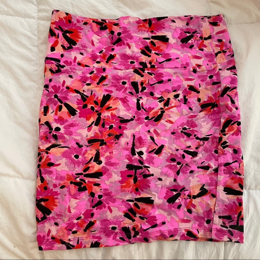 Charlotte Russe Floral Patterned Mini Pencil Skirt